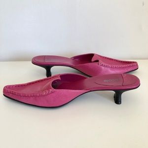 NICOLE Woman’s Magenta Leather Pointed Toe Heels